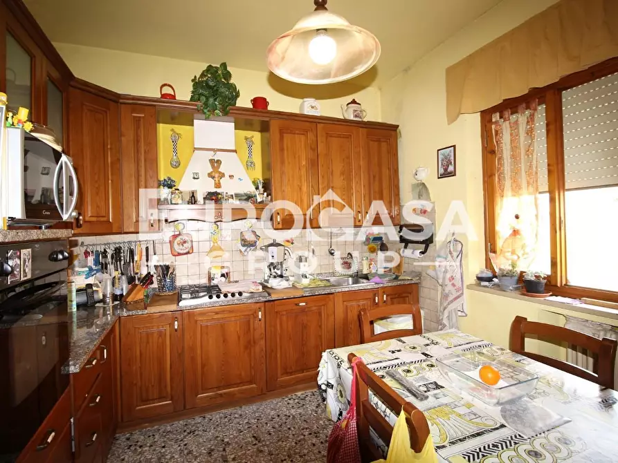 Immagine 45 di Villa in vendita  a Lucca