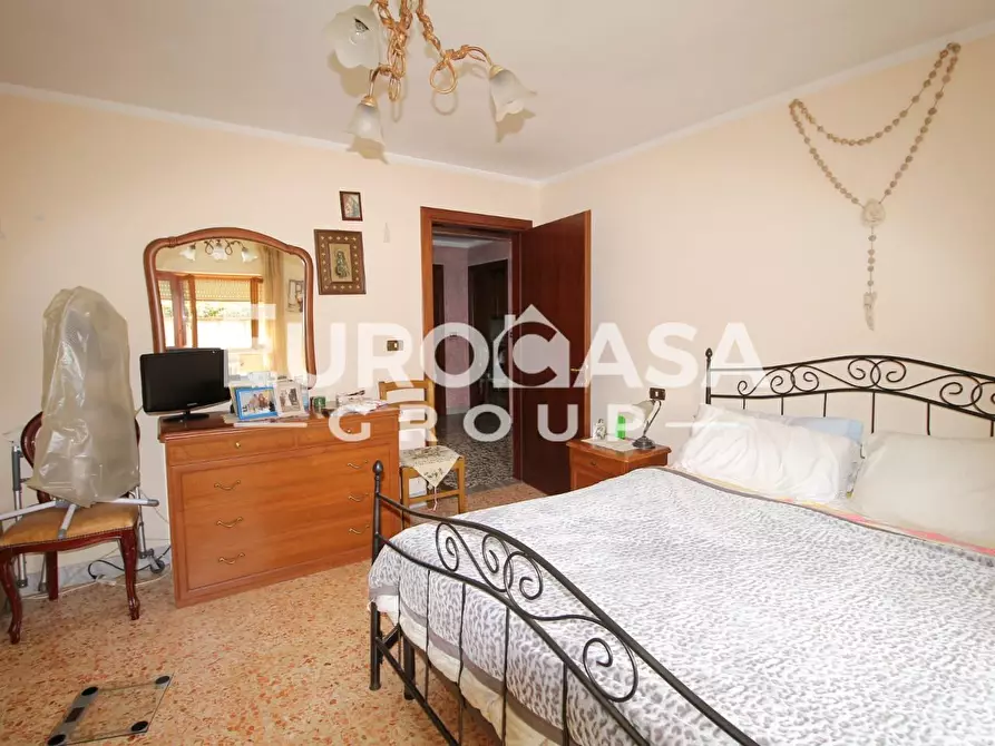 Immagine 10 di Villa in vendita  a Lucca