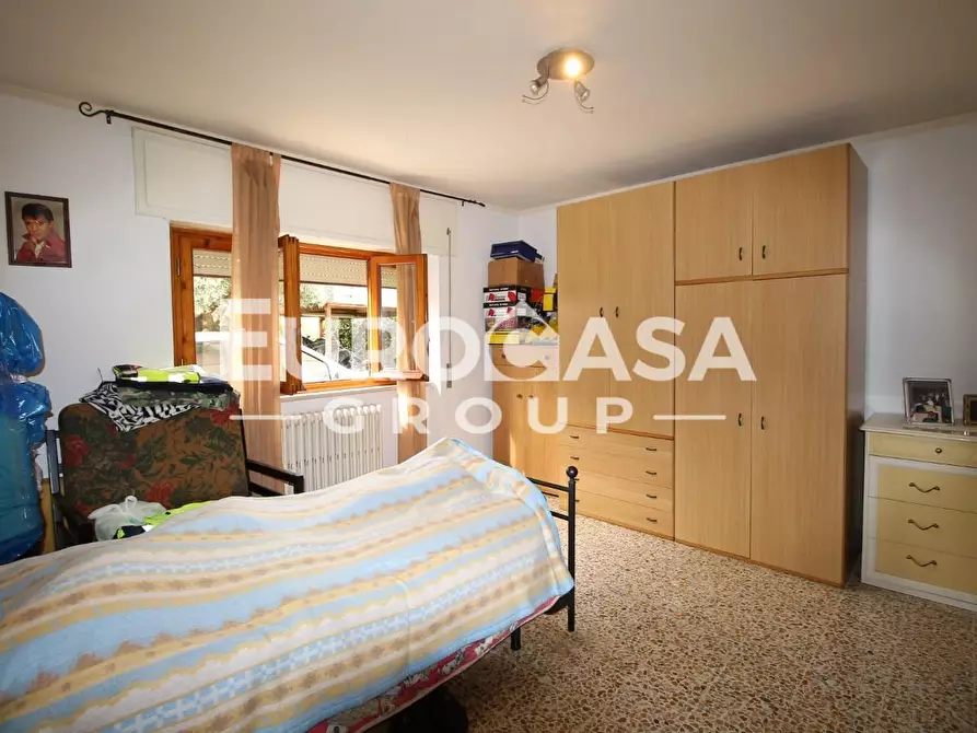 Immagine 14 di Villa in vendita  a Lucca