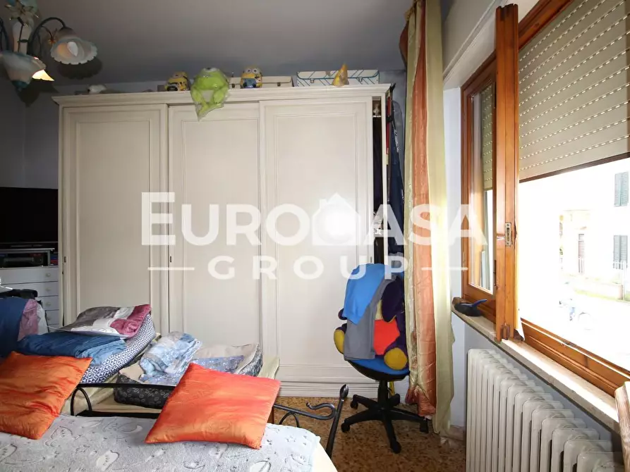 Immagine 37 di Villa in vendita  a Lucca