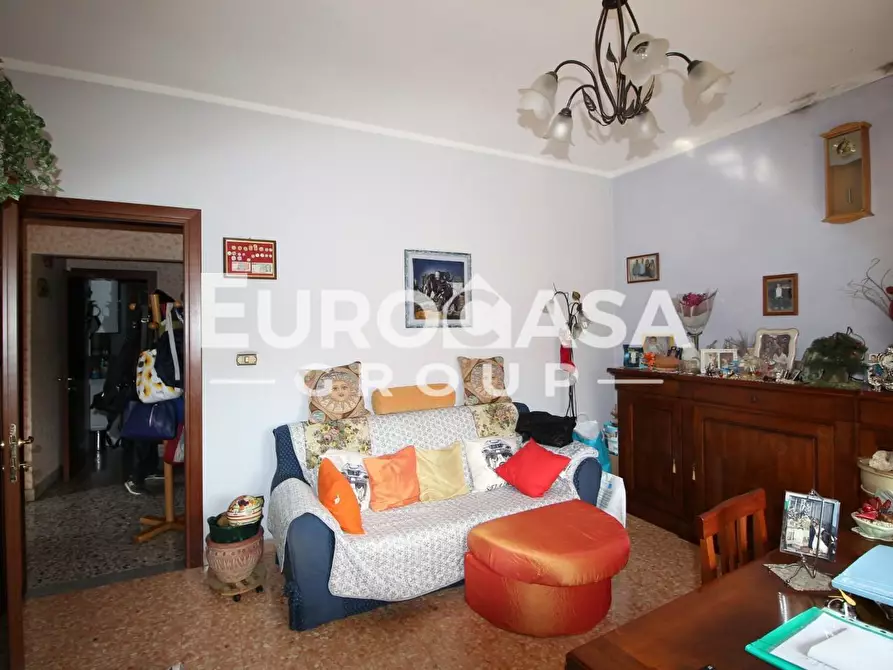 Immagine 39 di Villa in vendita  a Lucca