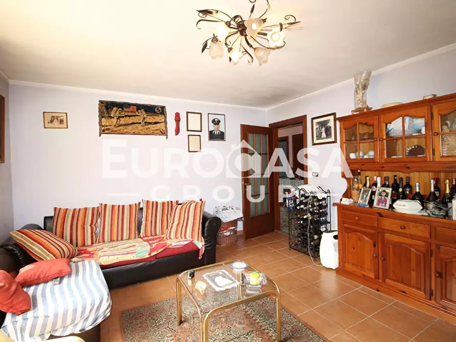 Immagine 13 di Villa in vendita  a Lucca