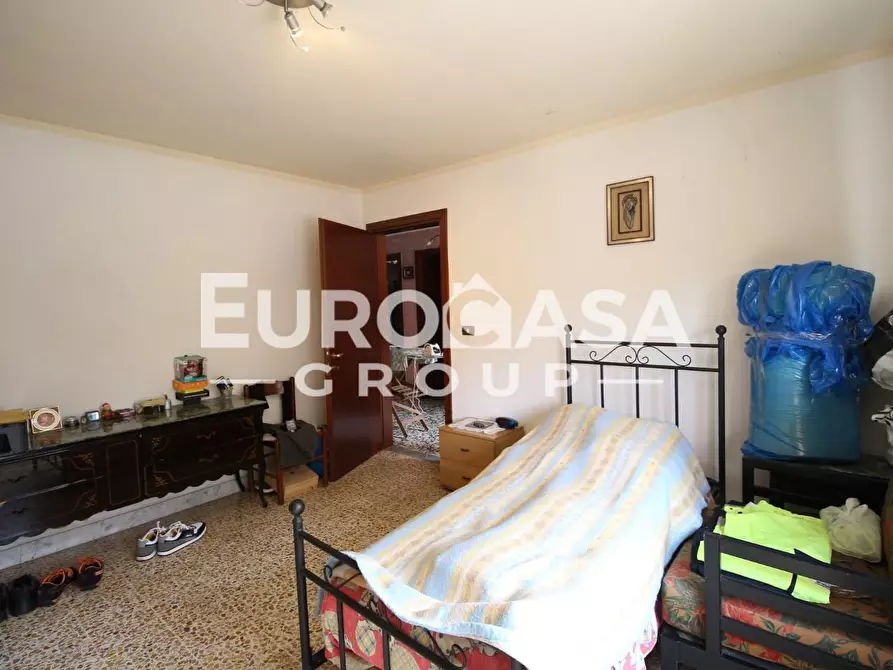 Immagine 17 di Villa in vendita  a Lucca