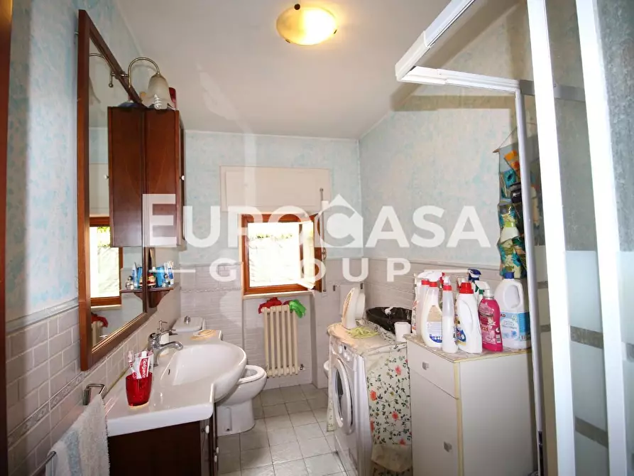 Immagine 21 di Villa in vendita  a Lucca