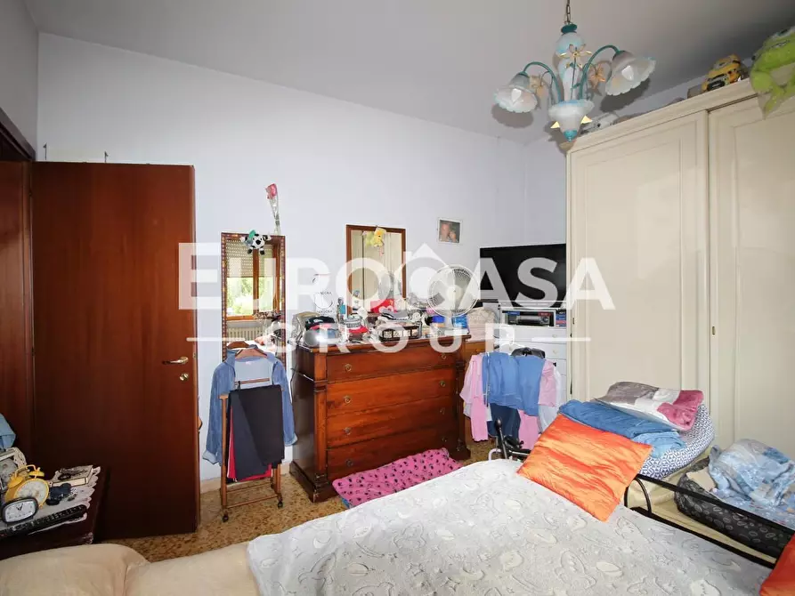 Immagine 38 di Villa in vendita  a Lucca