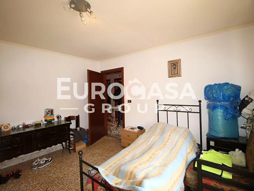 Immagine 16 di Villa in vendita  a Lucca