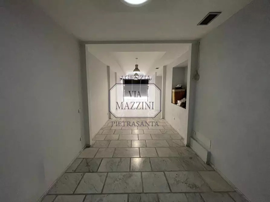 Immagine 6 di Appartamento in vendita  a Pietrasanta