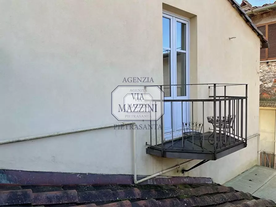Immagine 42 di Appartamento in vendita  a Pietrasanta