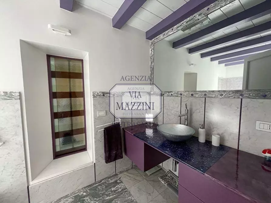 Immagine 26 di Appartamento in vendita  a Pietrasanta