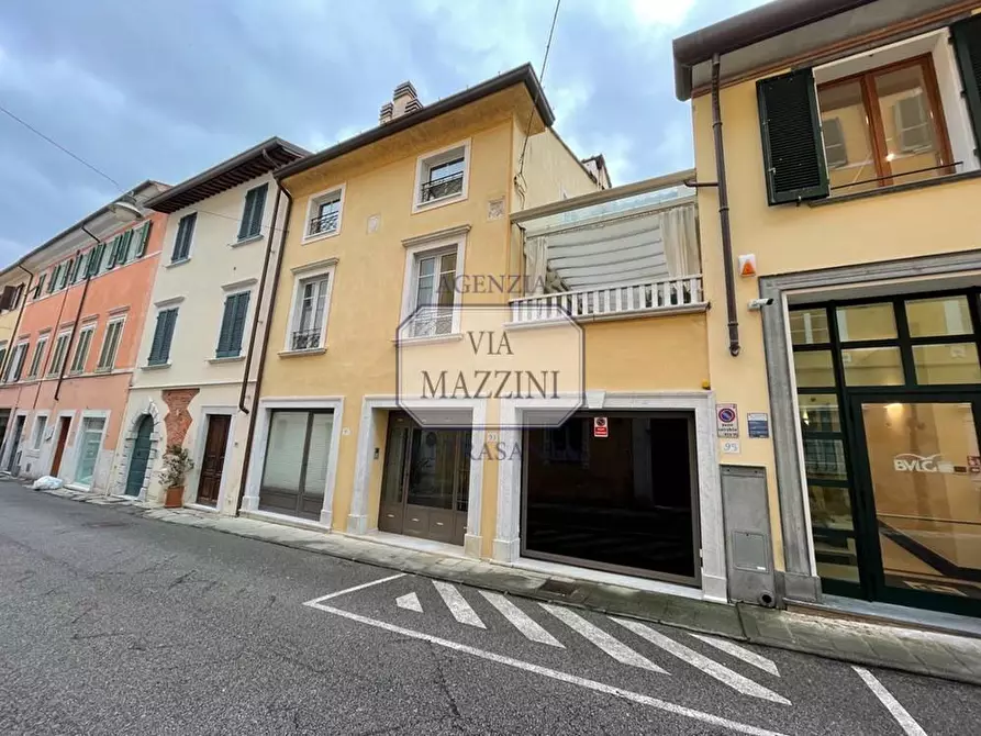 Immagine 2 di Appartamento in vendita  a Pietrasanta