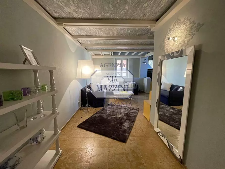 Immagine 38 di Appartamento in vendita  a Pietrasanta