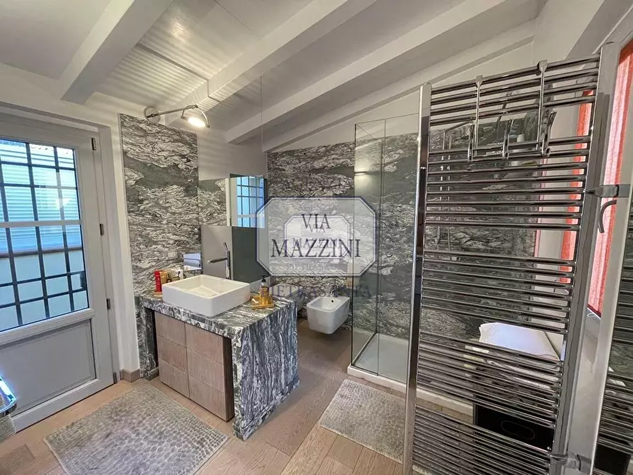 Immagine 35 di Appartamento in vendita  a Pietrasanta