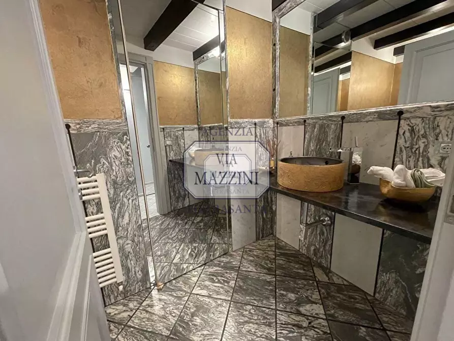 Immagine 23 di Appartamento in vendita  a Pietrasanta