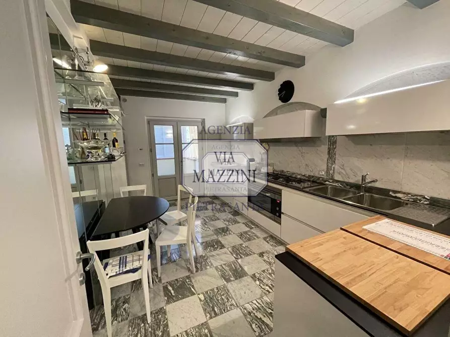 Immagine 20 di Appartamento in vendita  a Pietrasanta