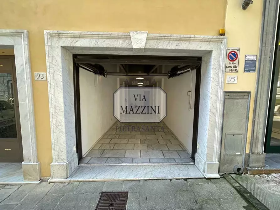 Immagine 4 di Appartamento in vendita  a Pietrasanta