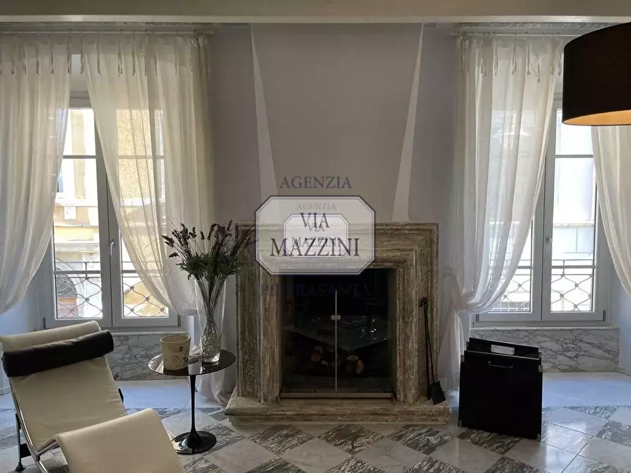 Immagine 15 di Appartamento in vendita  a Pietrasanta