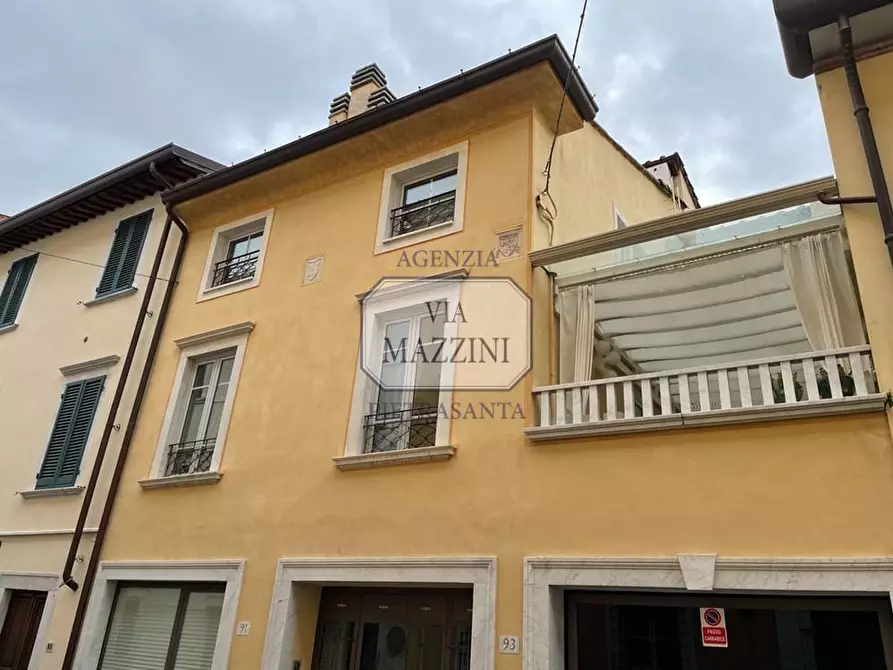 Immagine 3 di Appartamento in vendita  a Pietrasanta