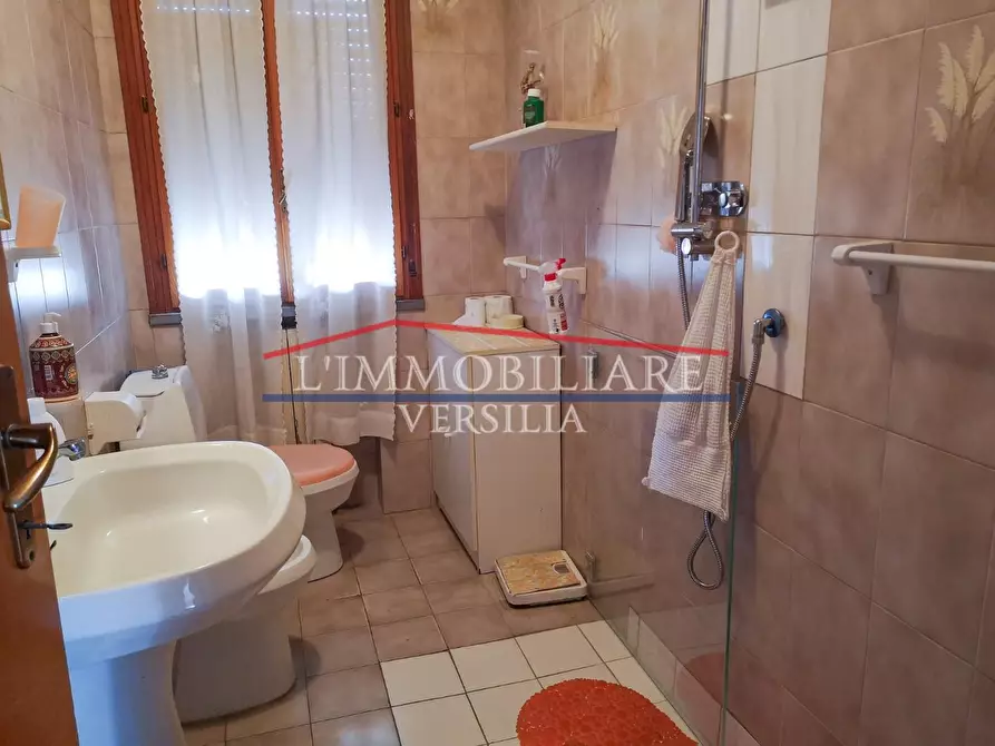 Immagine 18 di Appartamento in vendita  a Massa