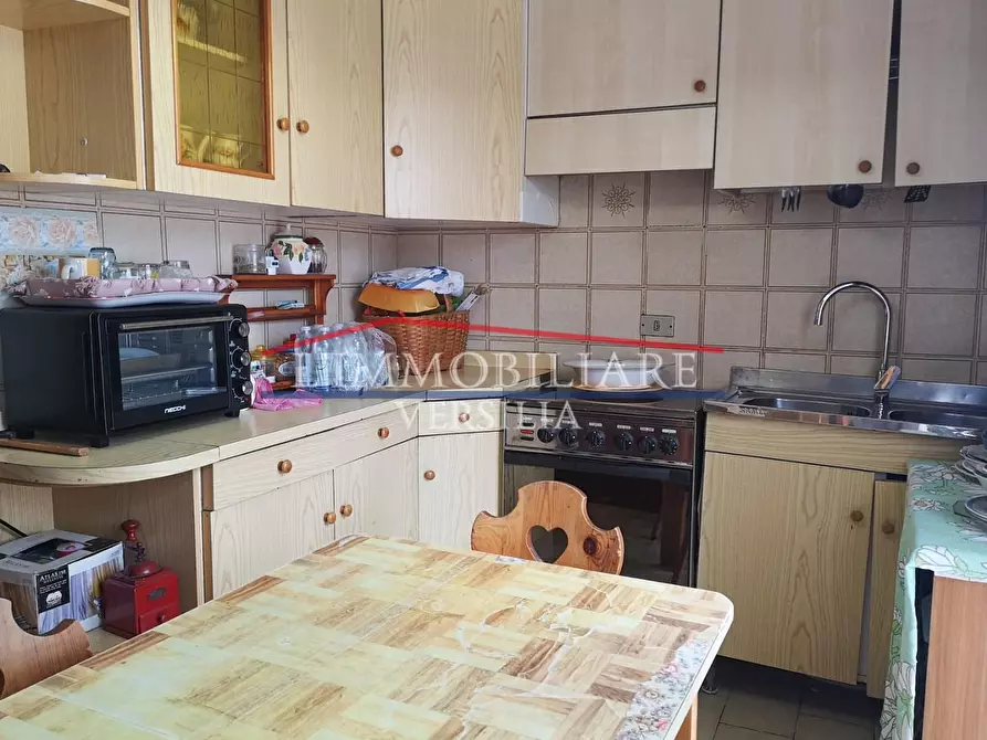 Immagine 10 di Appartamento in vendita  a Massa