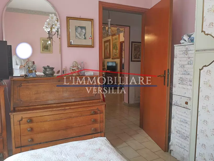 Immagine 17 di Appartamento in vendita  a Massa