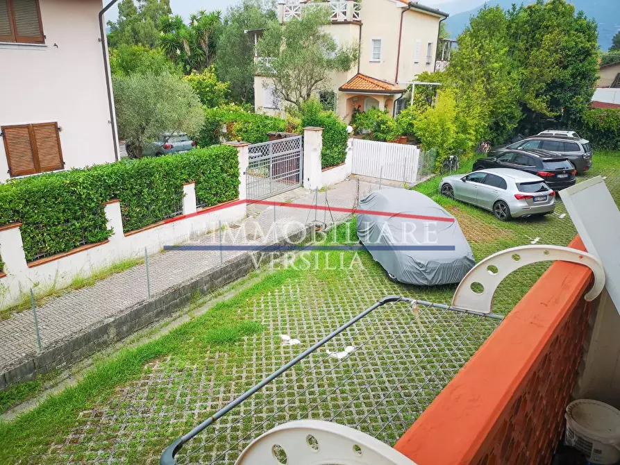Immagine 25 di Appartamento in vendita  a Massa