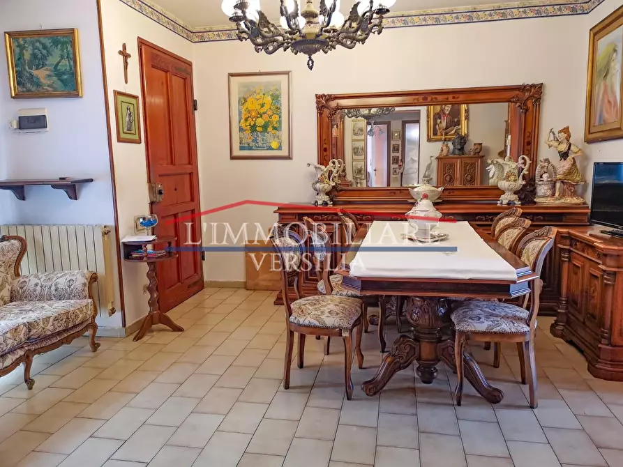 Immagine 3 di Appartamento in vendita  a Massa