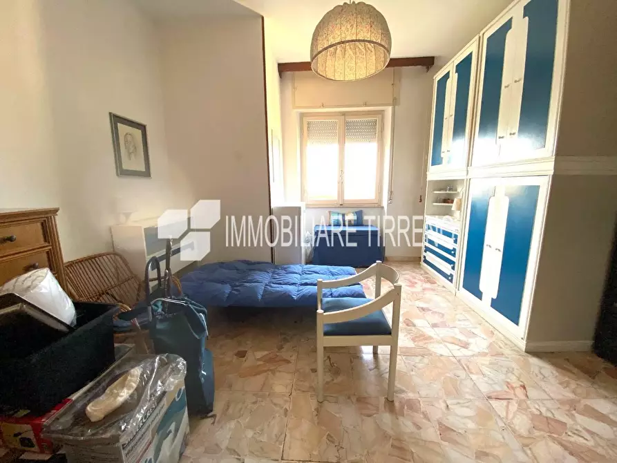 Immagine 17 di Appartamento in vendita  a Massa