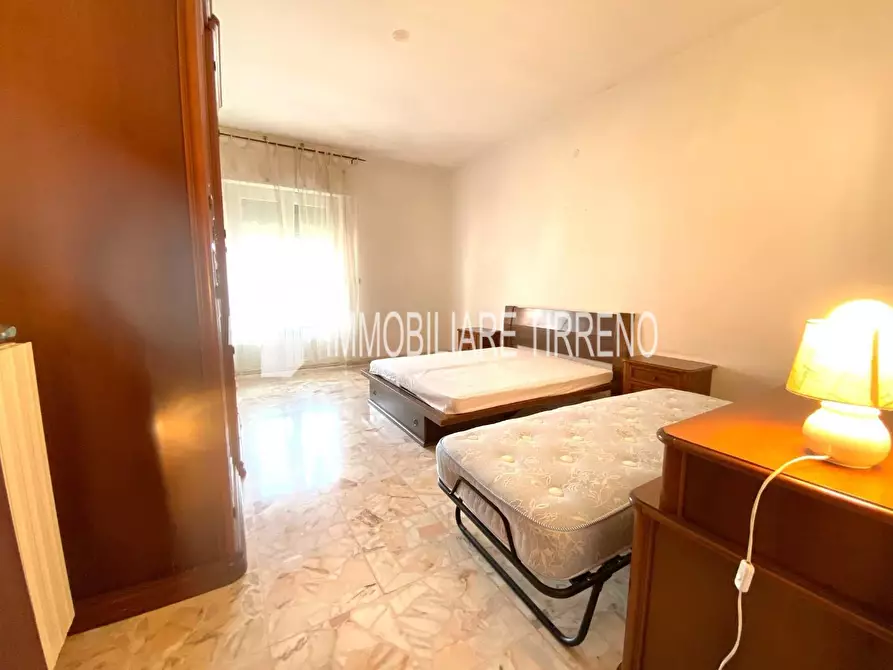 Immagine 10 di Appartamento in vendita  a Massa