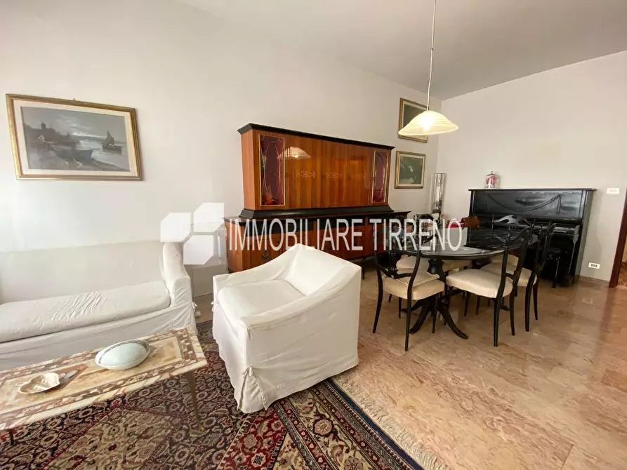 Immagine 4 di Appartamento in vendita  a Massa