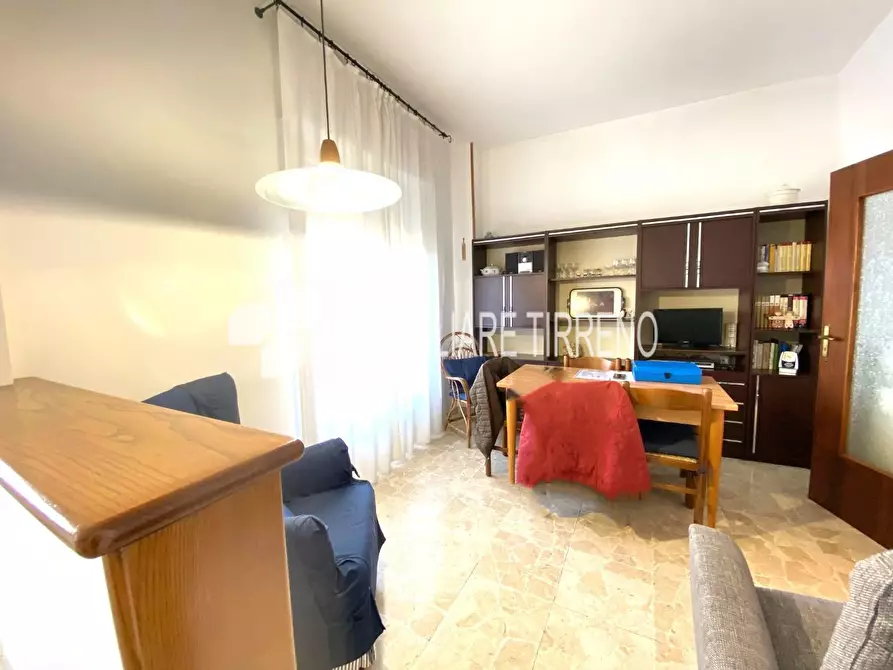 Immagine 11 di Appartamento in vendita  a Massa