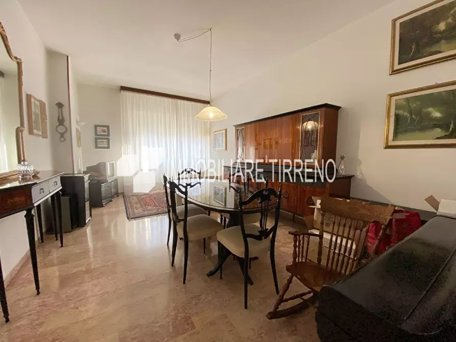 Immagine 15 di Appartamento in vendita  a Massa