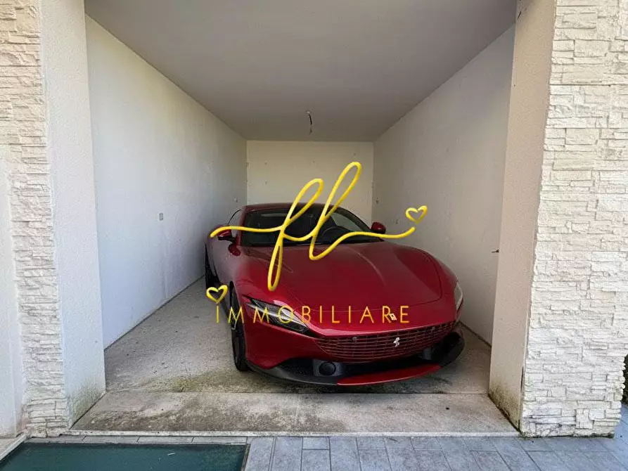 Immagine 11 di Villetta a schiera in vendita  a Livorno