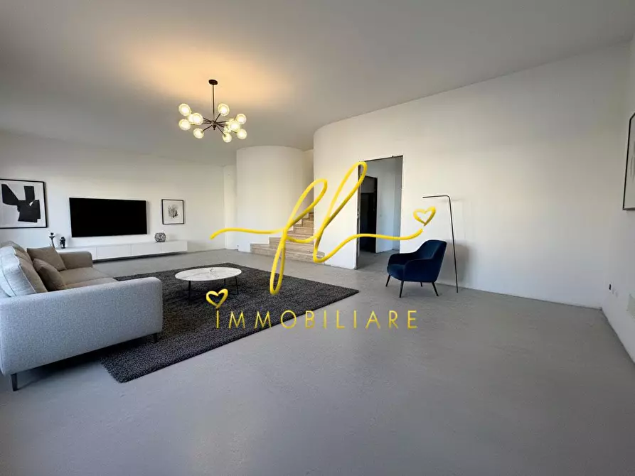 Immagine 2 di Villetta a schiera in vendita  a Livorno