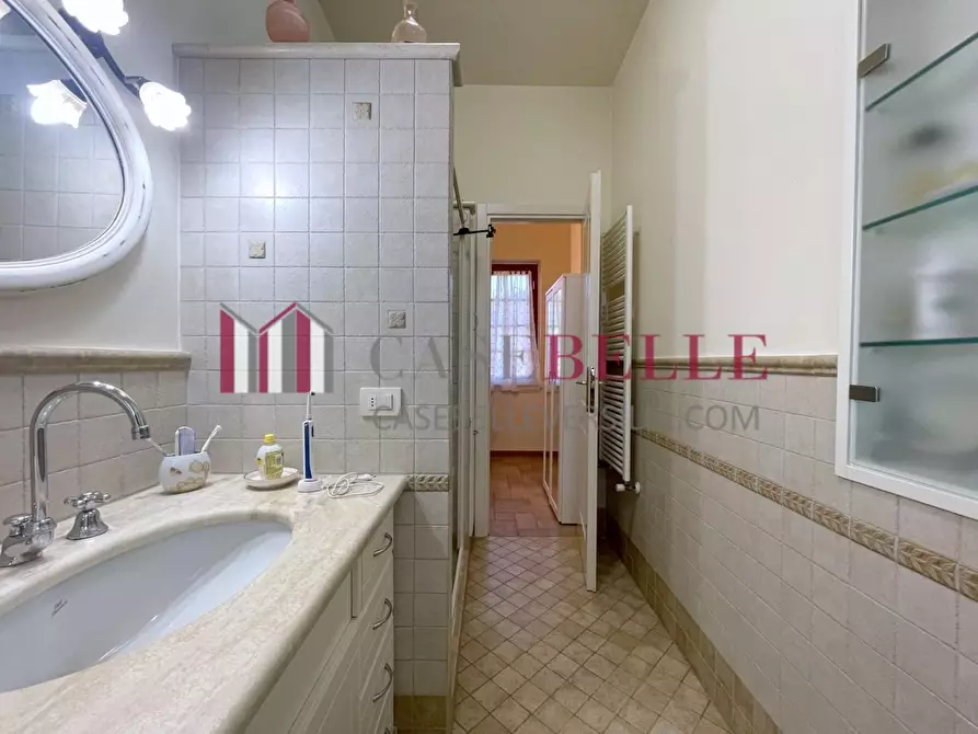 Immagine 37 di Casa indipendente in vendita  a Camaiore