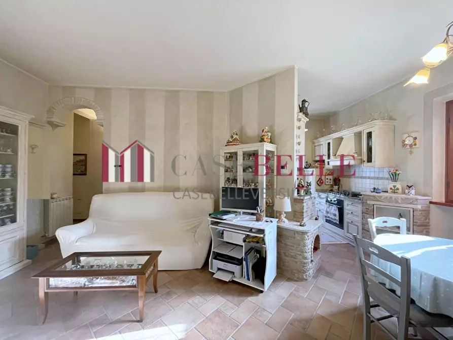 Immagine 3 di Casa indipendente in vendita  a Camaiore