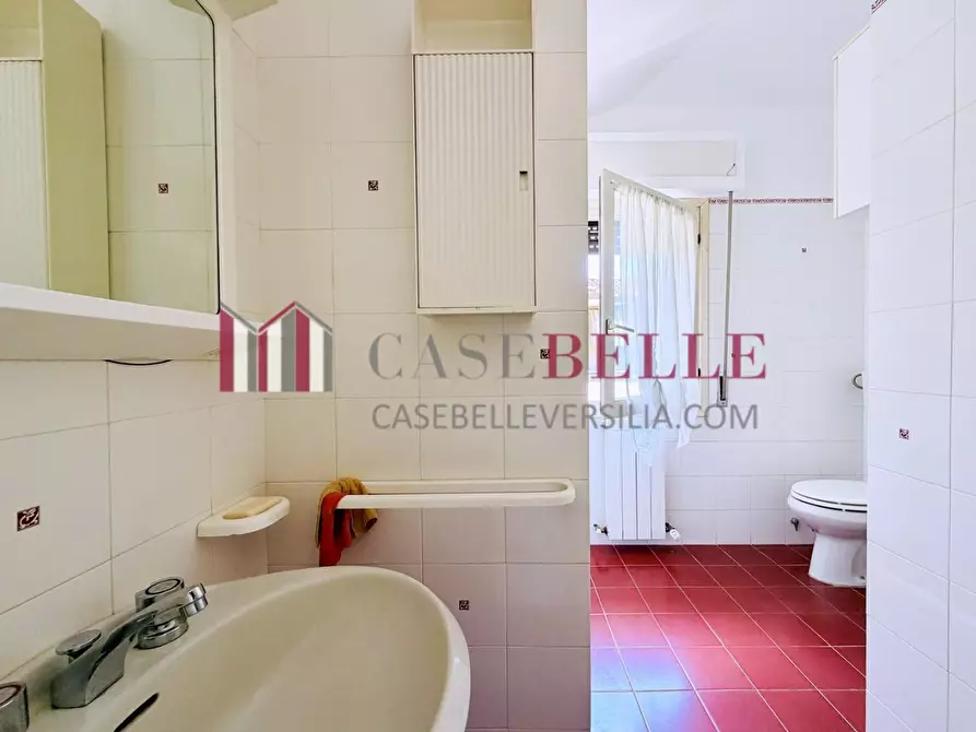 Immagine 114 di Casa indipendente in vendita  a Camaiore