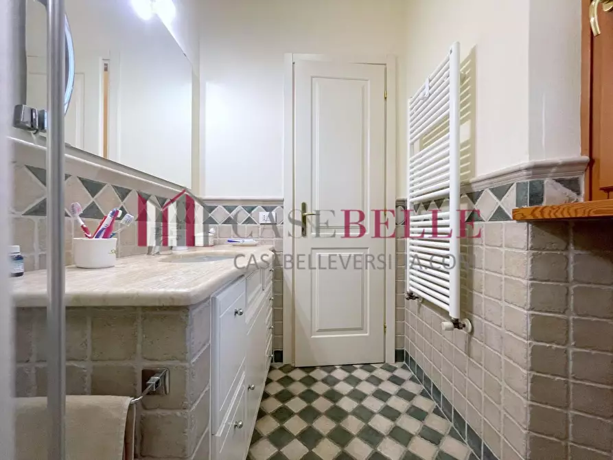 Immagine 18 di Casa indipendente in vendita  a Camaiore