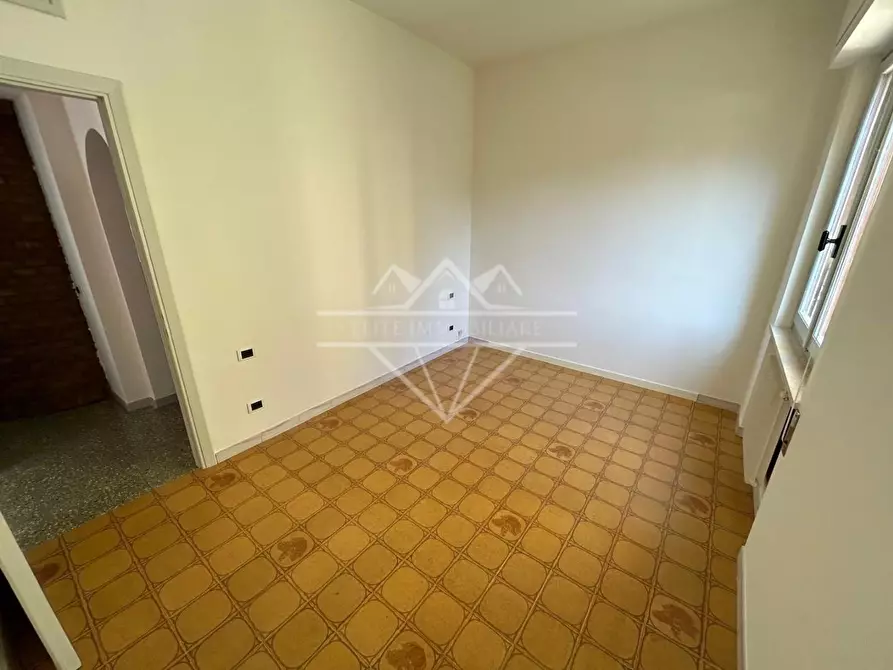 Immagine 17 di Appartamento in vendita  a Castelnuovo Magra