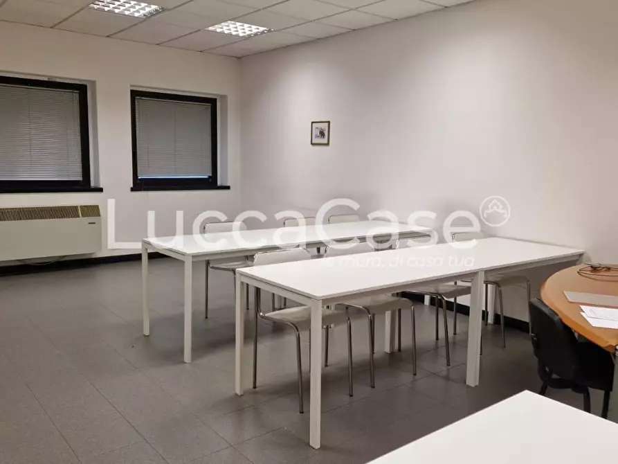 Immagine 3 di Ufficio in vendita  a Capannori