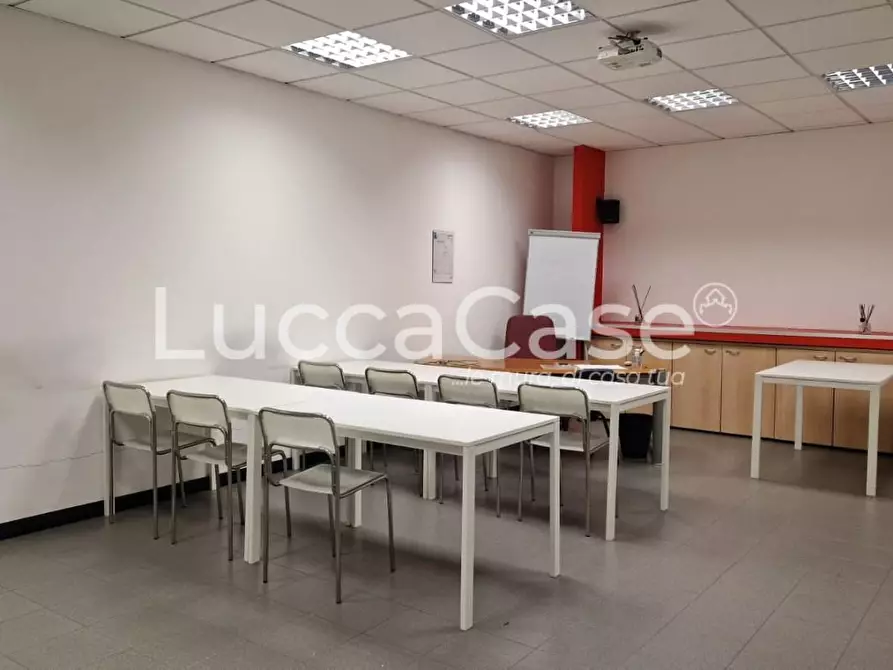 Immagine 4 di Ufficio in vendita  a Capannori