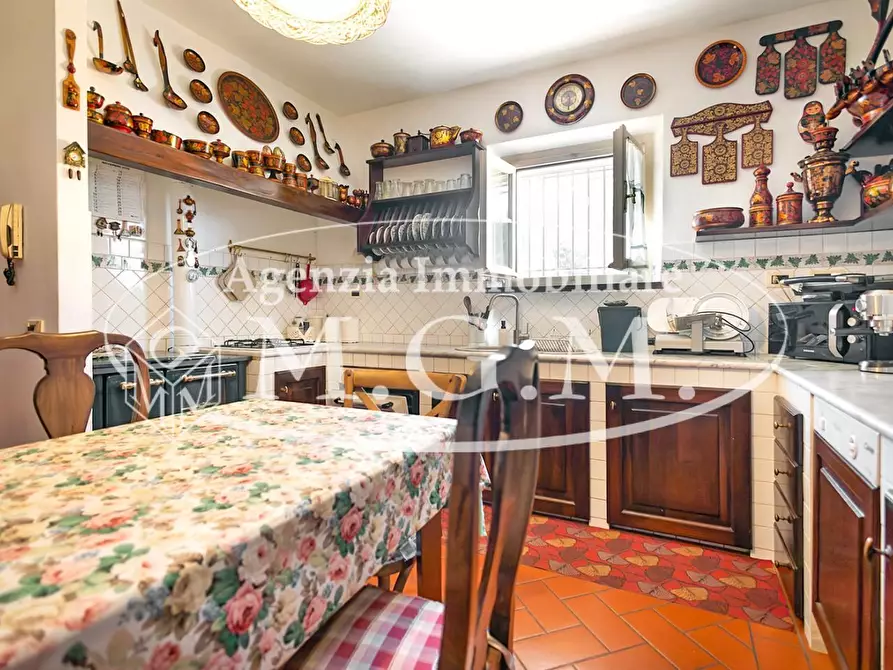 Immagine 13 di Villa in vendita  a Santa Maria A Monte