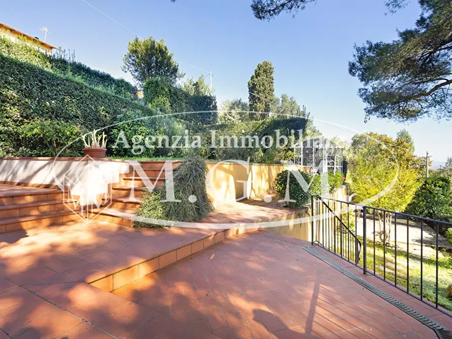 Immagine 3 di Villa in vendita  a Santa Maria A Monte