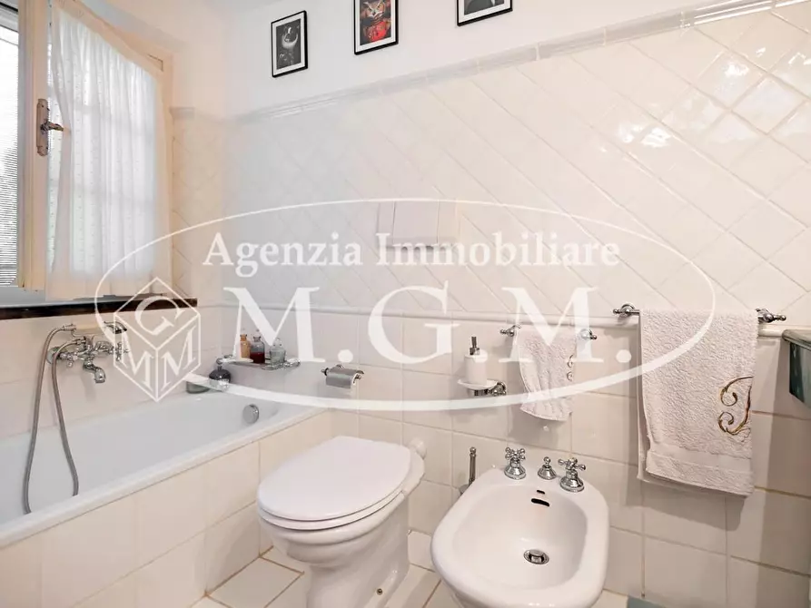 Immagine 22 di Villa in vendita  a Santa Maria A Monte