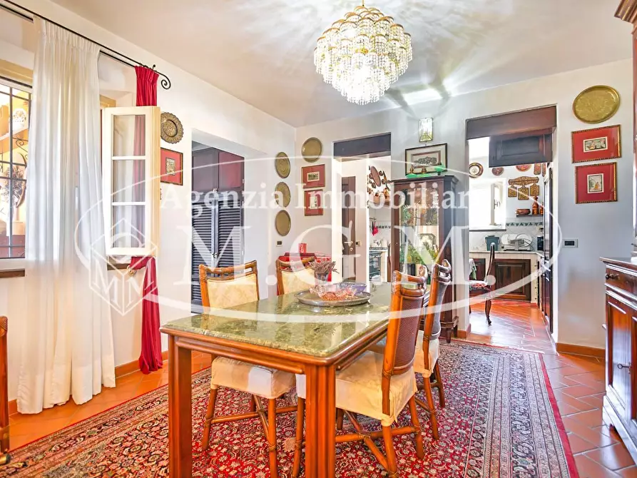 Immagine 9 di Villa in vendita  a Santa Maria A Monte