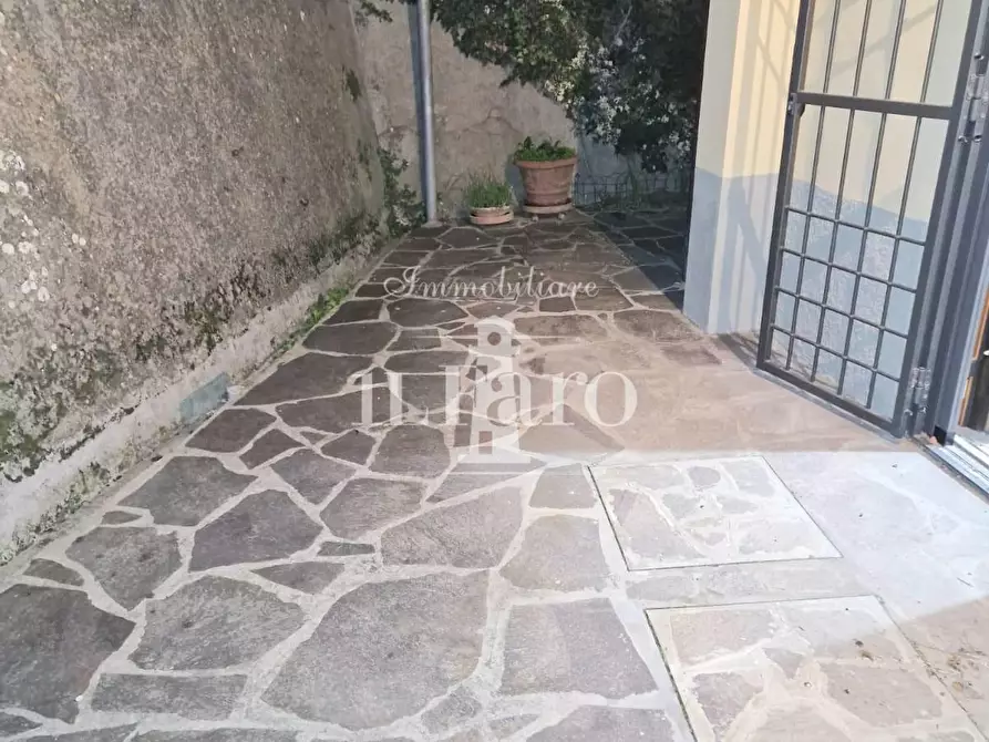 Immagine 4 di Terratetto in vendita  a Campi Bisenzio