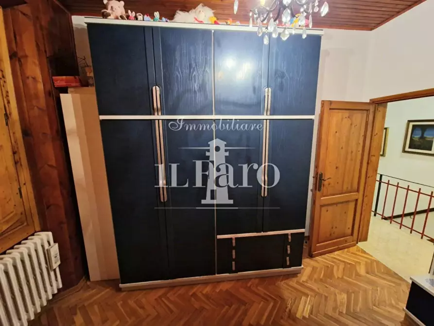 Immagine 29 di Terratetto in vendita  a Campi Bisenzio