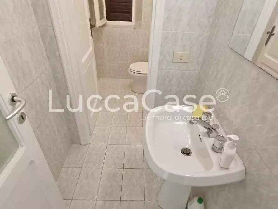 Immagine 9 di Ufficio in affitto  a San Giuliano Terme