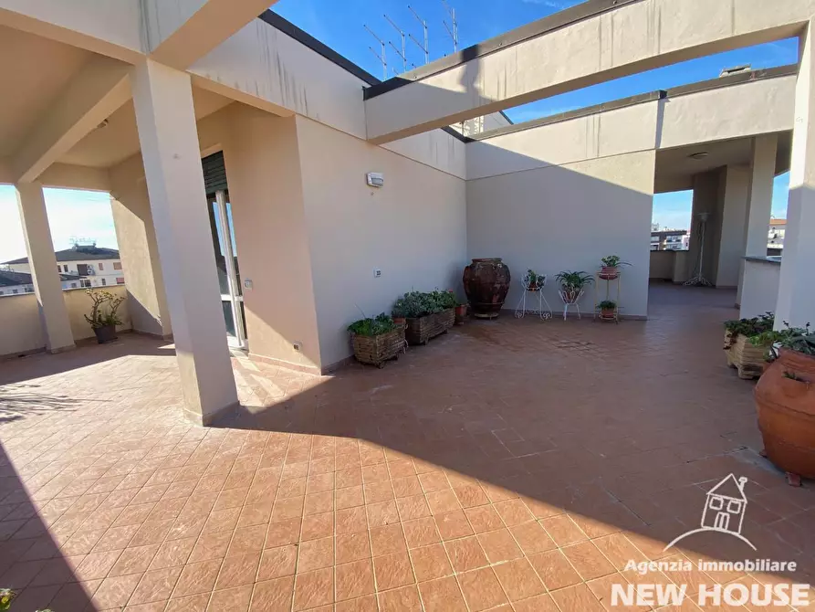 Immagine 80 di Mansarda in vendita  a Pisa