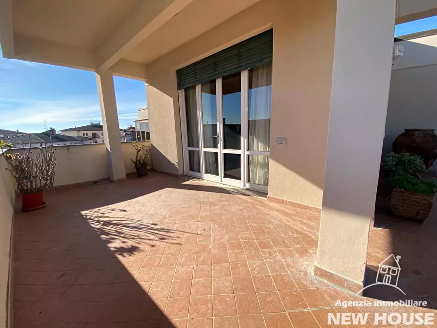 Immagine 84 di Mansarda in vendita  a Pisa