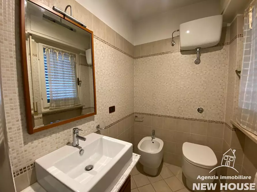 Immagine 28 di Mansarda in vendita  a Pisa